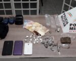 Polícia Militar prende dupla por tráfico de drogas