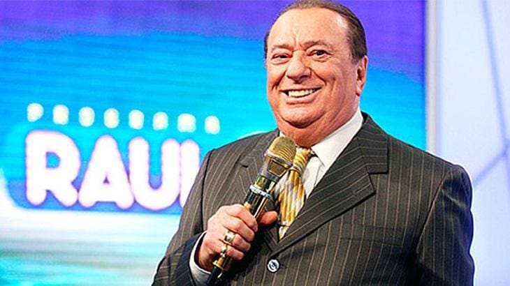 Raul Gil &eacute; internado e passa por cirurgia no pulm&atilde;o em S&atilde;o Paulo