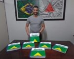 Biblioteca de Divinópolis recebe a constituição em braille