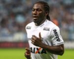Galo abre o placar mas perde de virada na Argentina pela Copa Sul-Americana