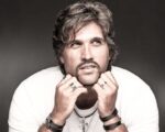 Léo Chaves lança sua carreira solo com a turnê “Identidades”