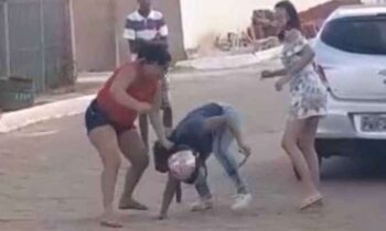 Professora &eacute; agredida por m&atilde;e de aluna no Vale do Jequitinhonha; veja o v&iacute;deo