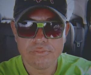 Vigilante &eacute; morto ao impedir homem de bater em cachorro de rua
