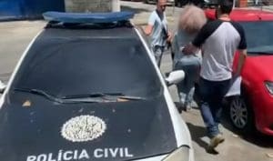 Ex-chacrete &eacute; presa em flagrante tentando aplicar golpe em imobili&aacute;ria