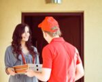 Cresce variedade e procura de delivery por alimentos quentes ou congelados