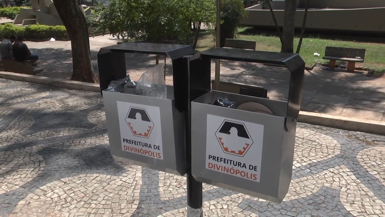 Prefeitura instala novas lixeiras pelo centro da cidade e pede conscientização dos moradores