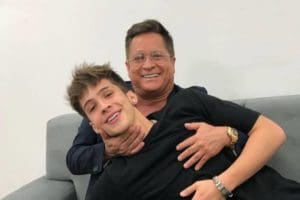 O cantor Jo&atilde;o Guilherme, filho do Leonardo &eacute; acusado de gordofobia ao chamar mulher de &ldquo;peixe-boi&rdquo;