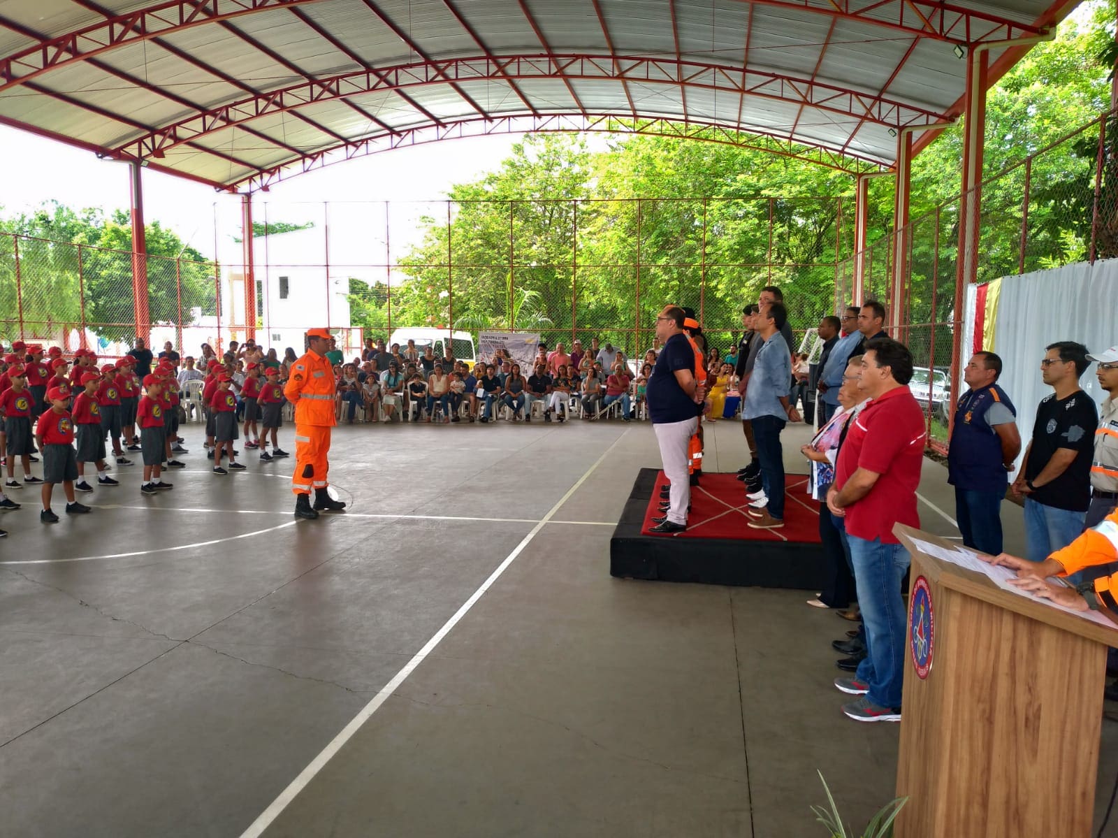 Formatura dos projetos sociais do Corpo de Bombeiros de Divinópolis