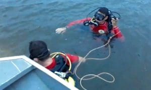 Bombeiros retomam buscas por desaparecidos no Lago de Furnas