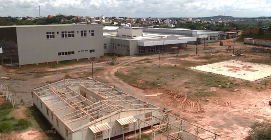 Deputado de Divinópolis promete apoio à obra do hospital no ano de 2020