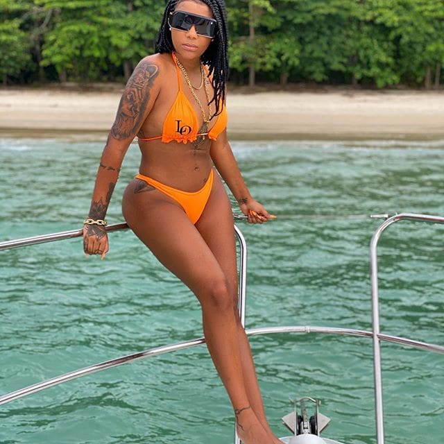 Ludmilla surge com novo visual