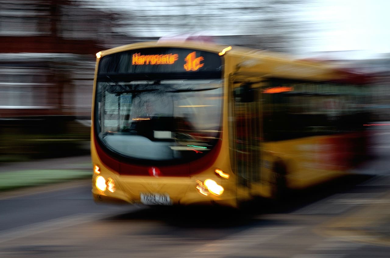 Homem é preso após se masturbar dentro de ônibus em BH
