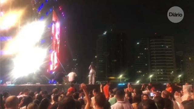 Simone e Simaria param show após mulher ser vítima de agressão na plateia