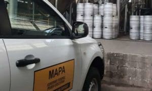 O minist&eacute;rio da Agricultura, Pecu&aacute;ria e Abastecimento (MAPA) determinou a interdi&ccedil;&atilde;o da cervejaria Backer, fabricante da cerveja Belorizontina.