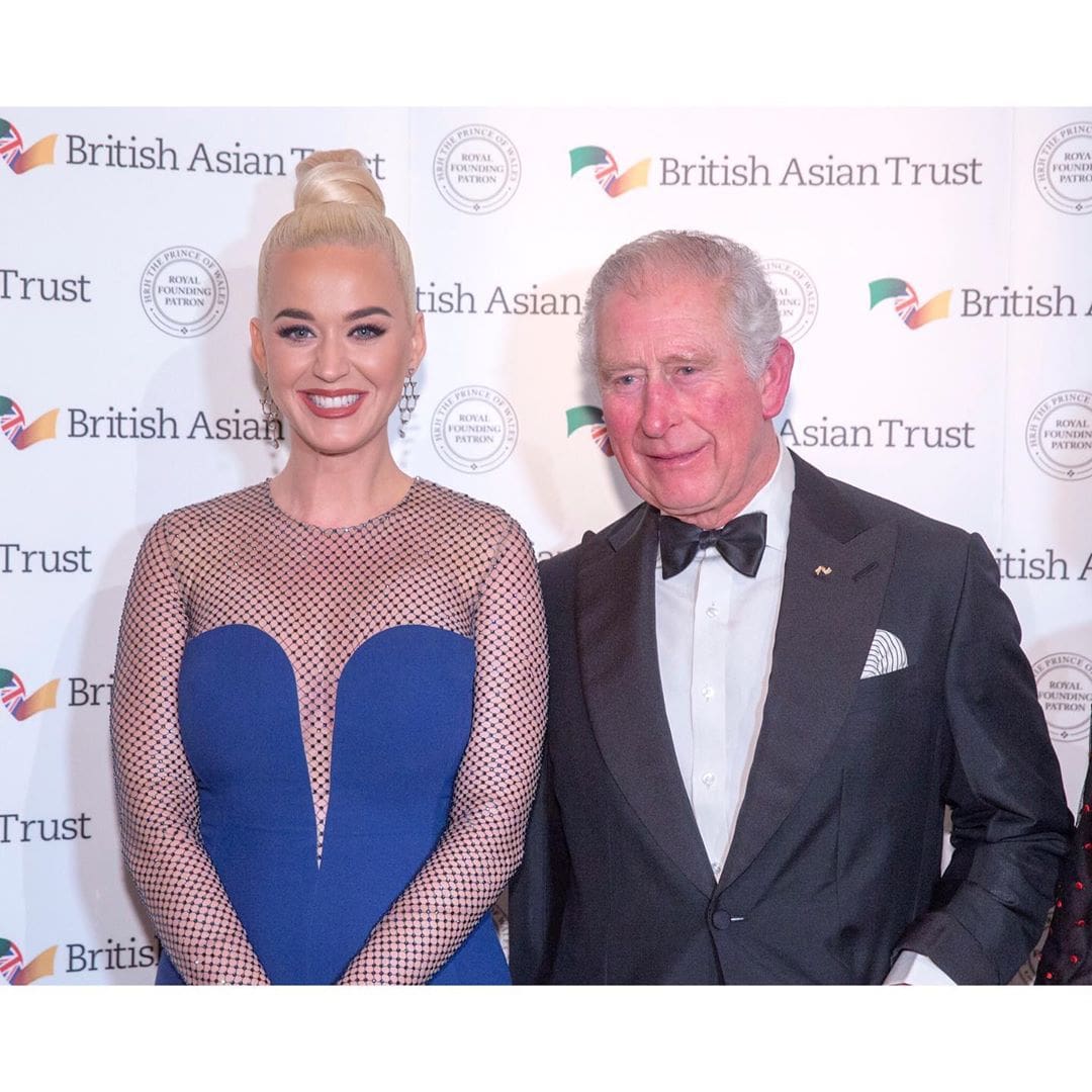 Príncipe Charles pede pra Katy Perry cantar para suas plantas e ela aceita