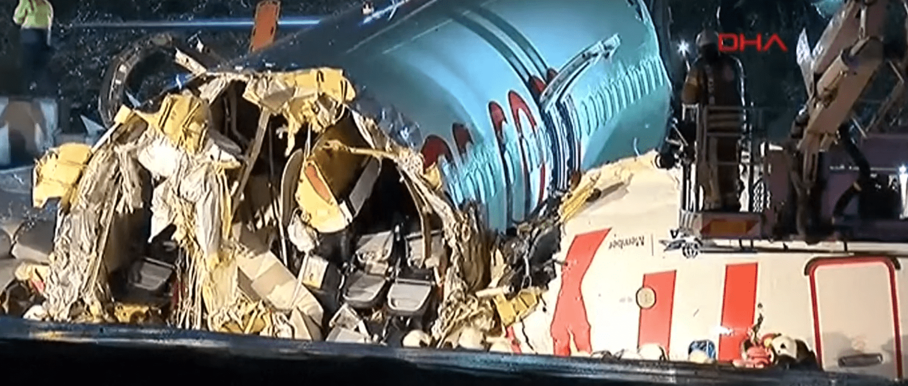 As primeiras imagens de avião que se partiu em 3 ao pousar na Turquia
