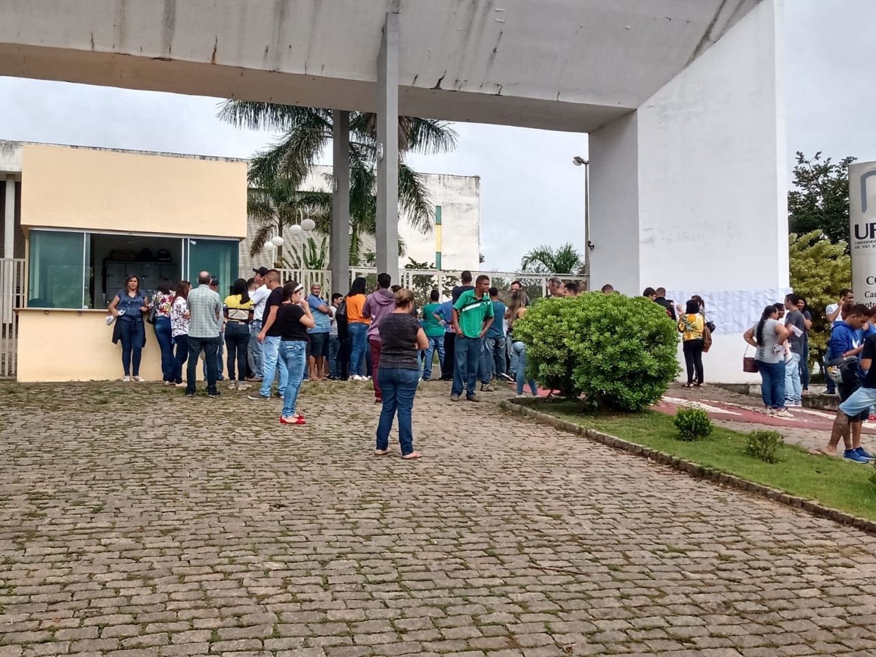 Resumo do dia: #0009 Concurso da EMOP, motoristas de aplicativos uma profissão perigosa, notícias de esporte e muito mais