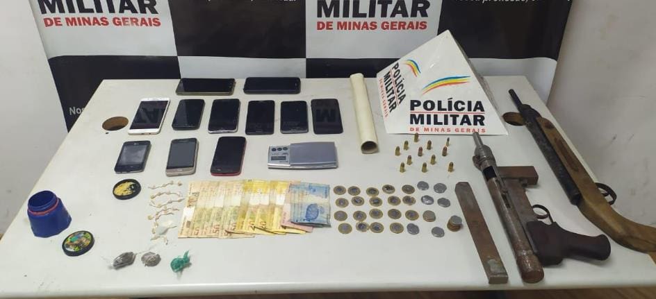 Polícia Militar prende suspeito de um dos roubos em Nova Serrana e tinha até submetralhadora