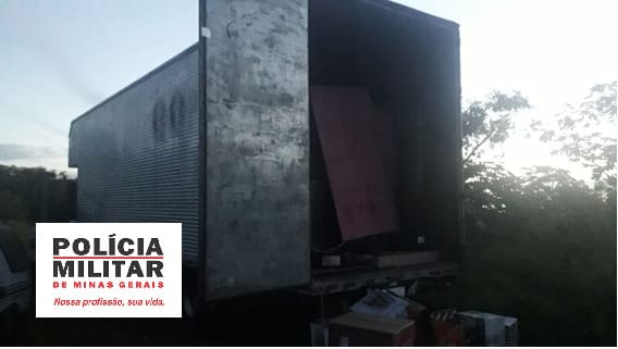 Polícia Militar recupera caminhão com carga de eletrodomésticos