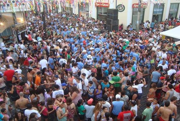 Capitólio e outras 20 cidades mineiras decidem cancelar o carnaval 2022