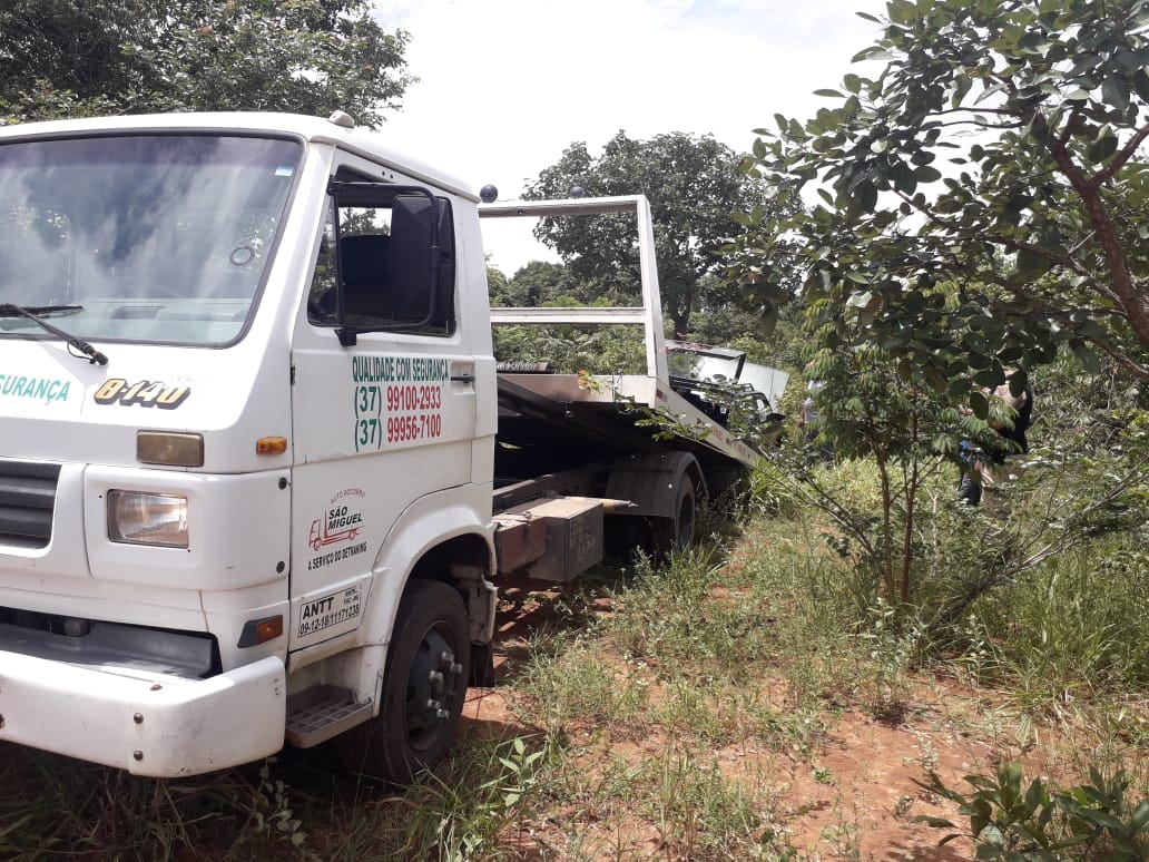 Denúncia: guincho não recolhe carro roubado e prejudica dono em Divinópolis