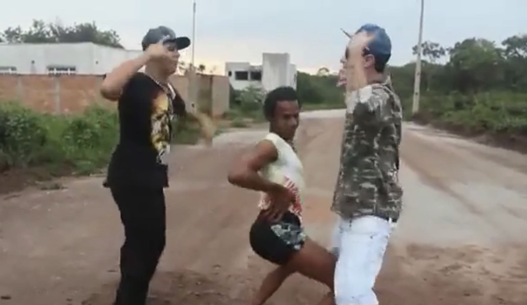 Deputado Cleitinho explica porque videoclipes do início da carreira não estão mais disponíveis no Youtube
