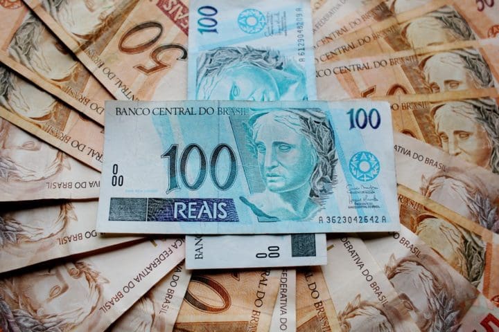 Caixa libera abono salarial para trabalhadores nascidos em dezembro