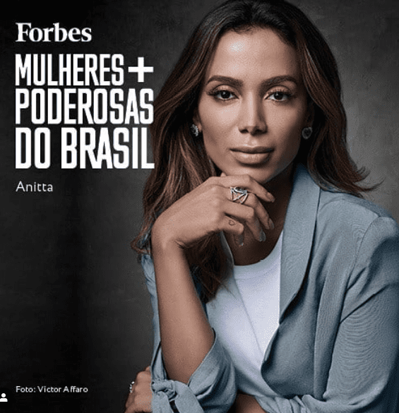 Anitta é uma das mulheres mais poderosas do Brasil, segundo a ‘Forbes’