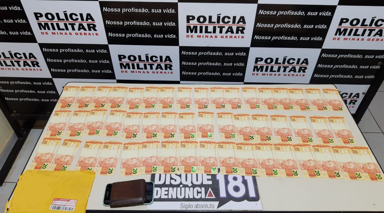 Rapaz é preso com notas falsas