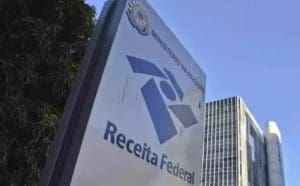 Receita prorroga at&eacute; 31 de agosto suspens&atilde;o das a&ccedil;&otilde;es de cobran&ccedil;a