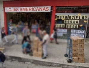 A Prefeitura de Divin&oacute;polis ordenou o fechamento das Lojas Americanas, na Avenida Primeiro de Junho.