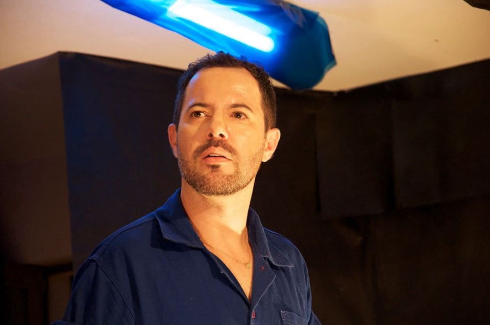 Diretor teatral Valério Peguini fará live durante a 5ª Semana de Artes, na UEMG
