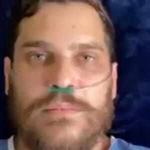 Cantor Cauan revela sequelas ap&oacute;s quase perder a vida por doen&ccedil;a