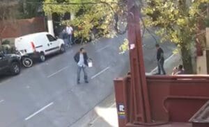 Video registra Fabio Wajngarten, secret&aacute;rio do governo Bolsonaro, prendendo suspeito ap&oacute;s tentativa de assalto