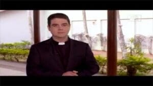 Padre Robson gravou um video e diz que se afastou da Afipe para colaborar e provar que n&atilde;o desviou doa&ccedil;&otilde;es: &lsquo;Sempre carreguei cruzes&rsquo;, veja o video.