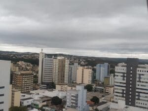 Chuvas isoladas podem acontecer esta semana em Divin&oacute;polis e regi&atilde;o