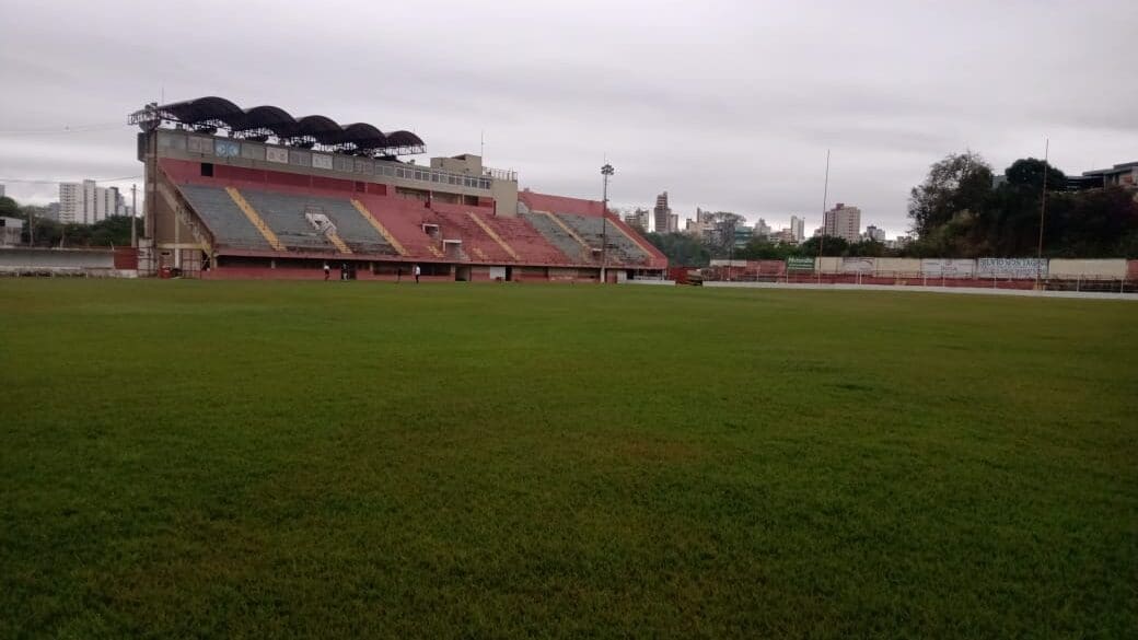 Futebol Solidário arrecada alimentos para o projeto Laços e Abraços