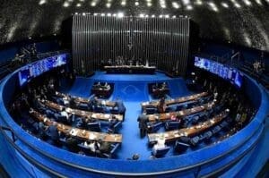 Senado barra veto de Bolsonaro, e despejo continua proibido