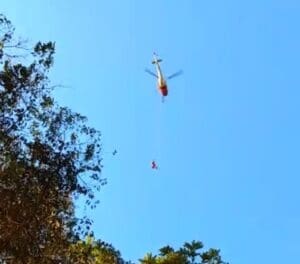 Jovem de 13 anos morre ao cair de cachoeira com a m&atilde;e em MG