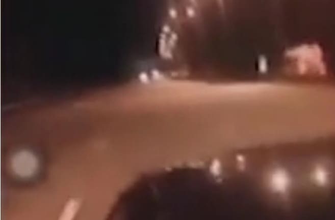 Mulher cai do carro a 177 Km/h enquanto fazia vídeo para rede social