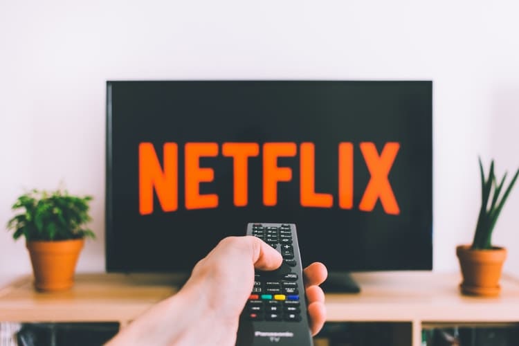 Netflix tem mais assinantes que TV por assinatura no Brasil