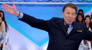 Silvio Santos est&aacute; com Covid-19 e filha afirma que ele passa bem, mas precisa de exames frequentes
