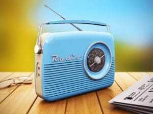 Pesquisa Datafolha: 72% n&atilde;o confiam em informa&ccedil;&otilde;es no WhatsApp e o R&aacute;dio tem a maior credibilidade