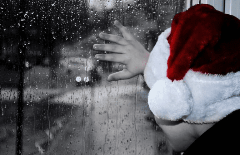 Voluntários vão passar noite de Natal com quem está sozinho: online