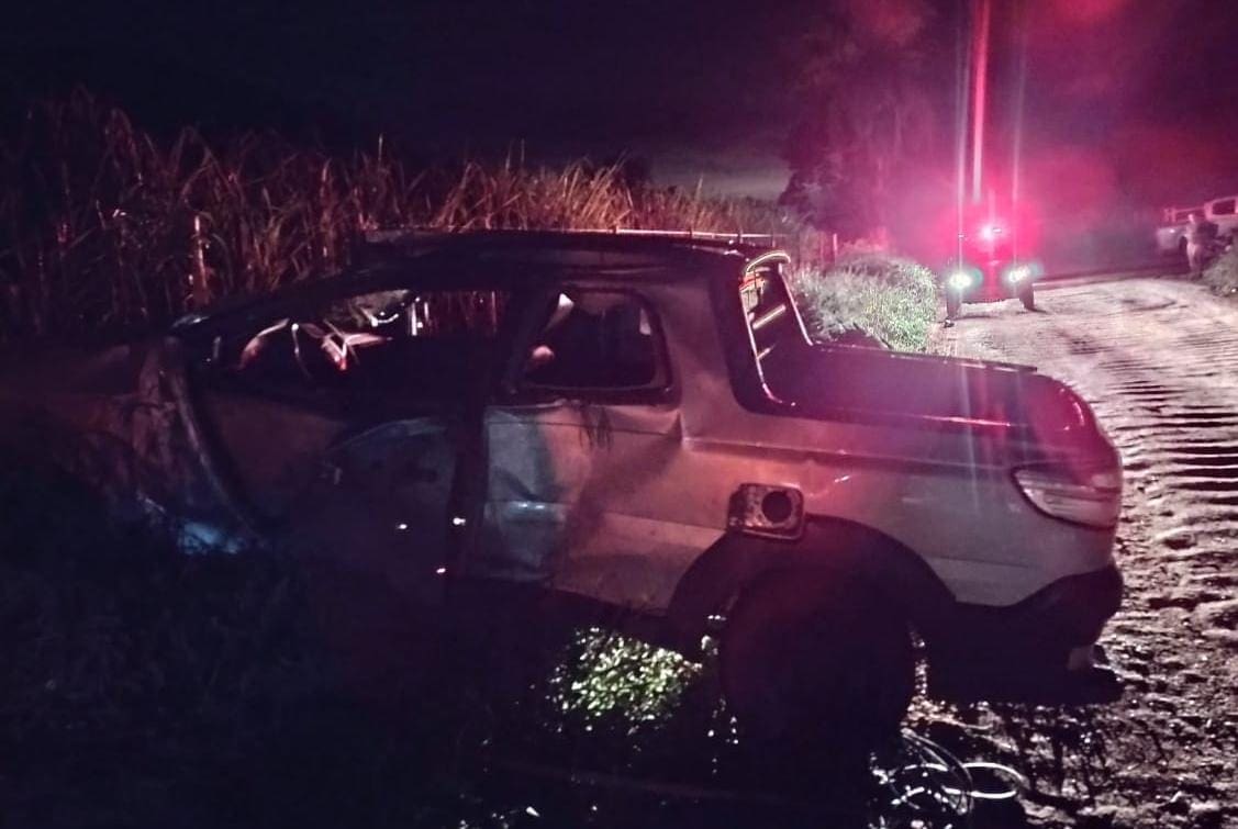 Homem morre após capotamento de veículo em Leandro Ferreira