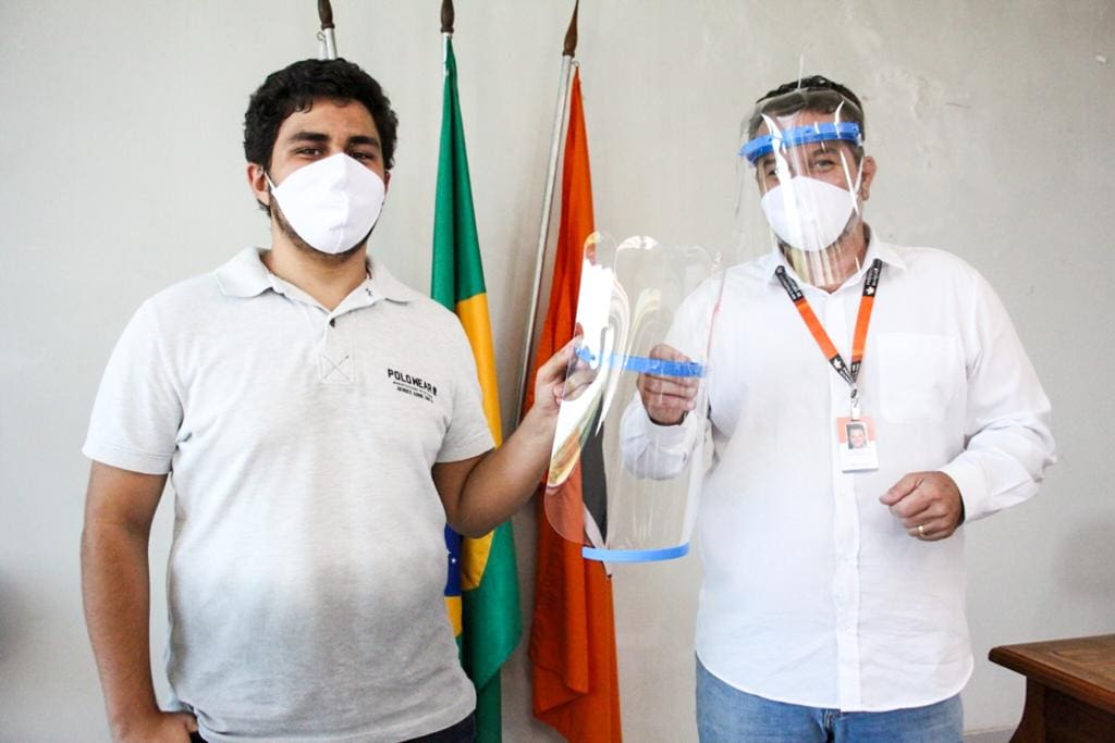 Divinópolis recebe doação de máscaras e protetores faciais