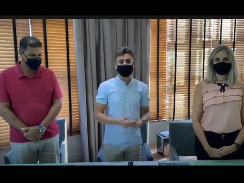 Prefeito de Nova Serrana adota tratamento precoce com hidroxicloroquina