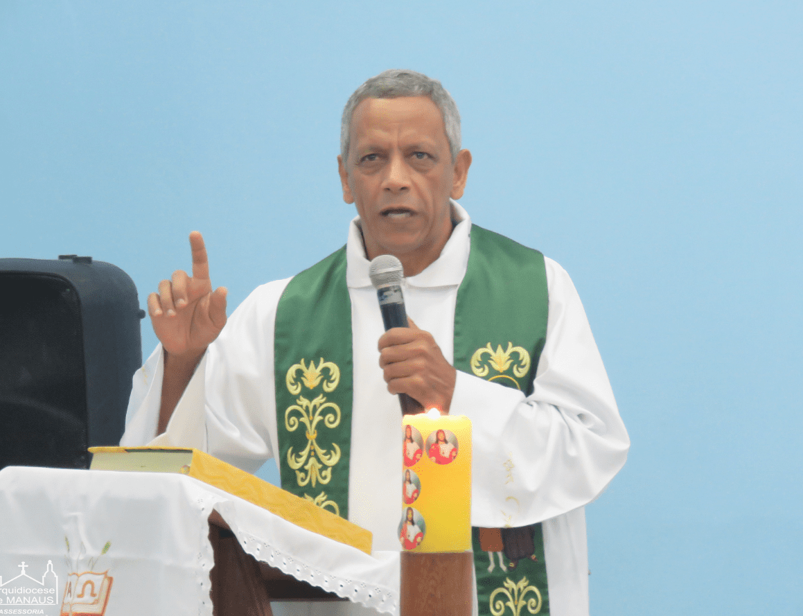 Padre Geraldo Menezes continua tratamento da Covid-19 na casa paroquial em Manaus