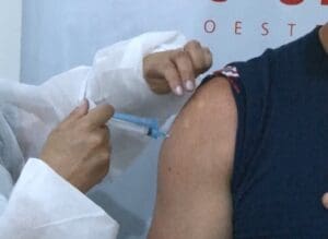 Divin&oacute;polis anuncia mais uma etapa da vacina&ccedil;&atilde;o de trabalhadores de sa&uacute;de para o pr&oacute;ximo s&aacute;bado (27)