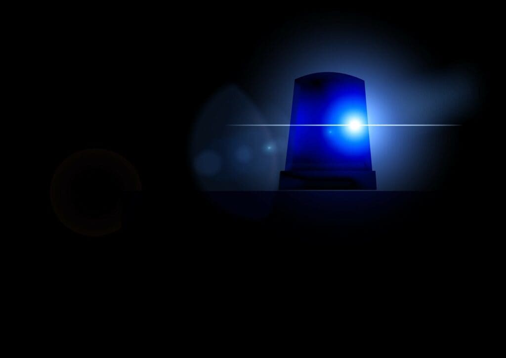 Homem é preso suspeito de abusar sexualmente da enteada de 11 anos; mãe da garota é apontada como cúmplice